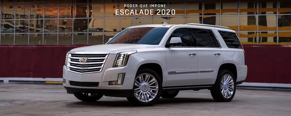 Cadillac Escalade 2020, SUV con rines de 22 pulgadas, quemacocos y estribos eléctricos.